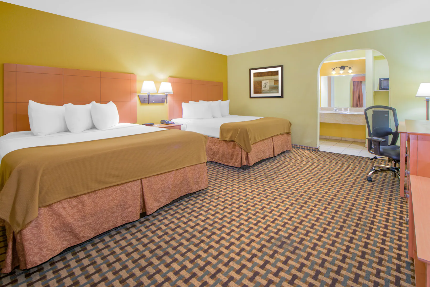 Days Inn & Suites Lubbock South